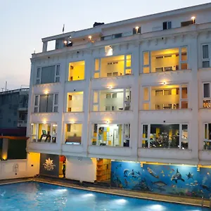 Lotus Club Boutique Hotel